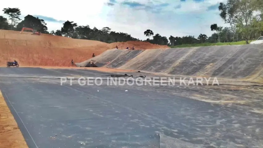 Jual Geomembrane – Solusi Terbaik untuk Proyek Penahanan Air