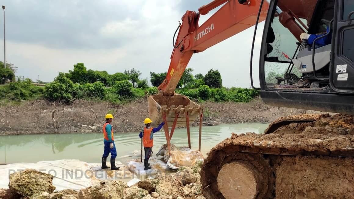 GEOBAG-PENANGANAN-TANGGUL-2